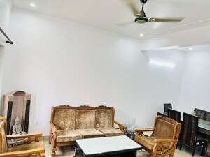 Living Room in 2 BHK Builder Floor at Sector 40 – for Rent