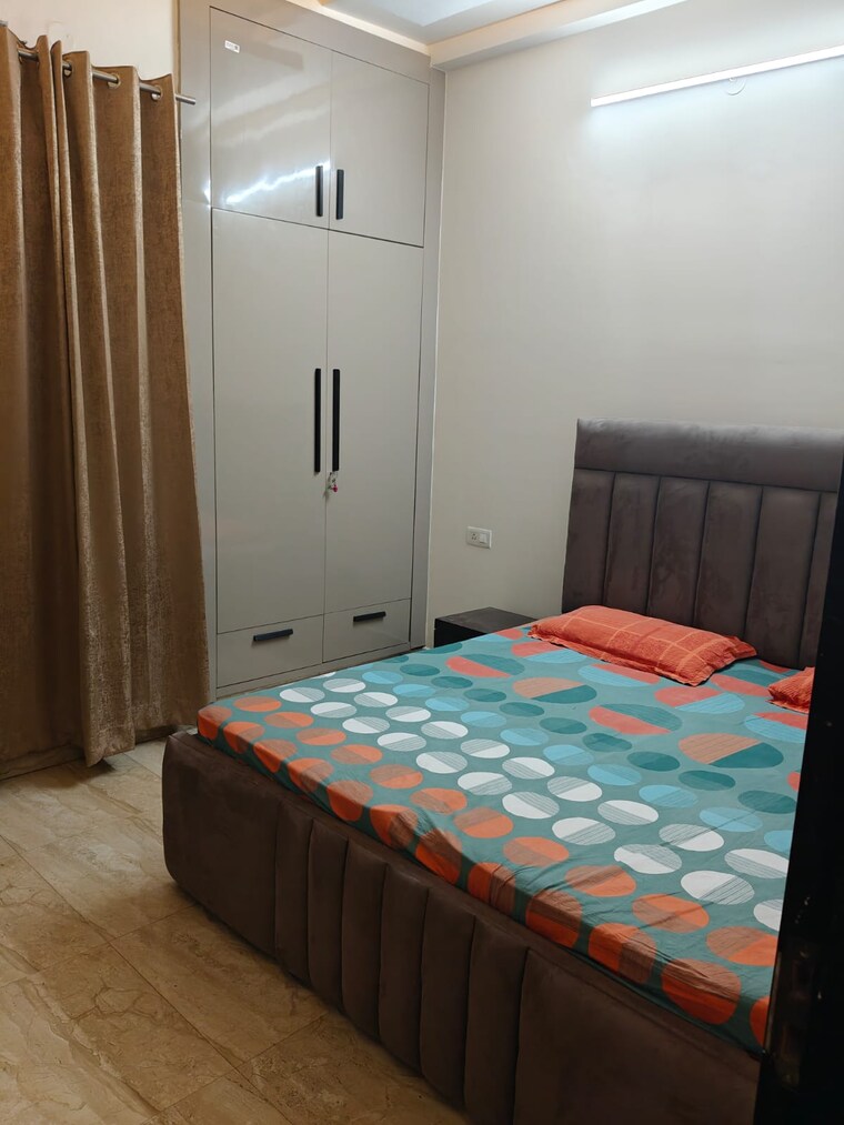 Bedroom, sector 9 3 Bedroom 204 Sq.Yd. Builder Floor In Sector 9 Gurgaon 9397649