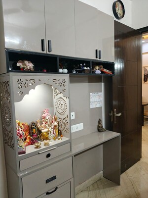 Furnished Amenities in 3 BHK Builder Floor at Sector 9 – for Sale