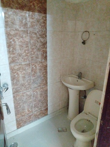 Bathroom in 2 BHK Builder Floor at Rajendra Nagar Sector 3 – for Rent