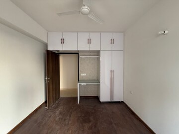 Room in 3 BHK Apartment at DLF Gardencity Enclave, Sector 93 – for Sale