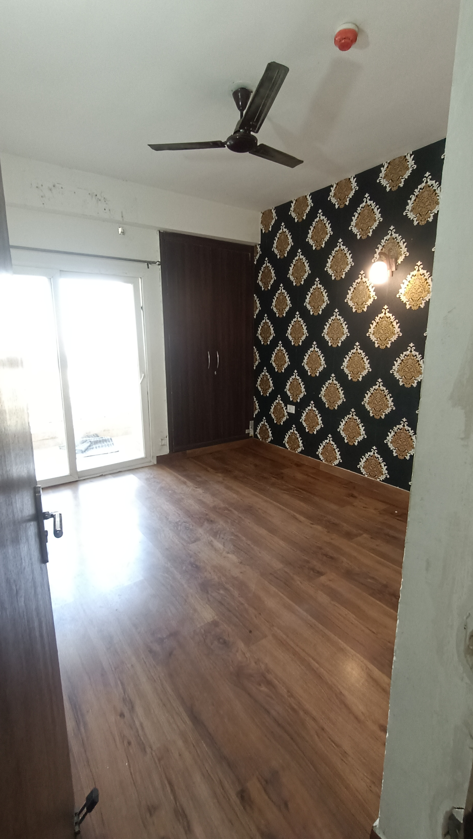 2 BHK Apartment For Rent in Supertech The Romano