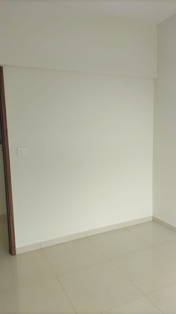 Room in 2 BHK Apartment at Godrej Park Retreat, Sarjapur Road – for Rent