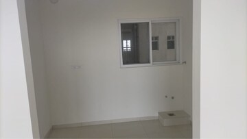 Room in 2 BHK Apartment at Godrej Park Retreat, Sarjapur Road – for Rent