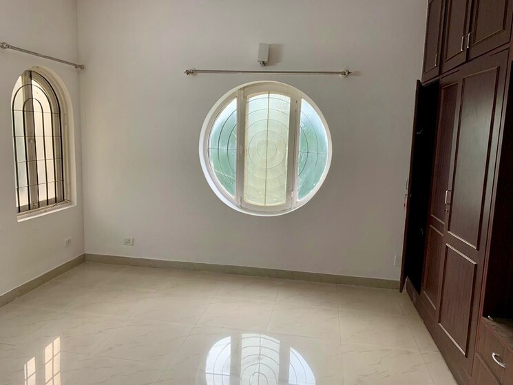 Bathroom, sterling-brunton 4 Bedroom 2200 Sq.Ft. Apartment In Mg Road Bangalore 9397752