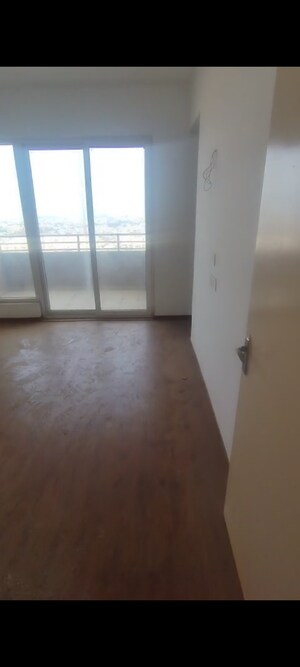 Room in 3 BHK Apartment at ILD Grand, Sector 37c – for Sale