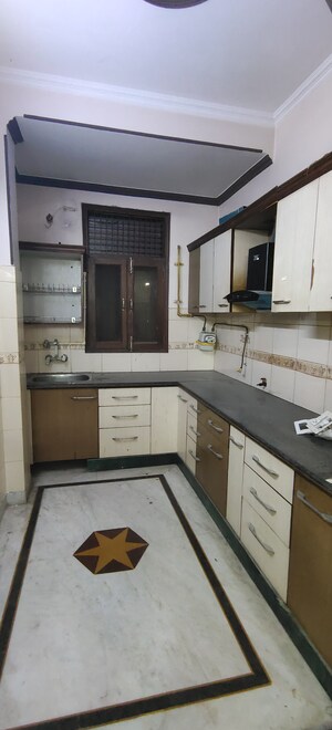 Kitchen in 3 BHK Builder Floor at Dwarka Mor – for Rent