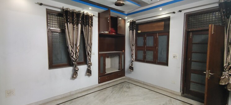 Gym, dwarka mor 3 Bedroom 1200 Sq.Ft. Builder Floor In Dwarka Mor Delhi 9397778