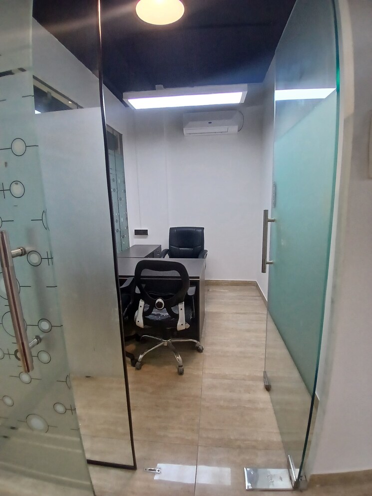 Kitchen, shri-radhe-shyam-vatika Commercial Office Space in IT/SEZ 2000 Sq.Ft. In Sector 63 Noida 9397782