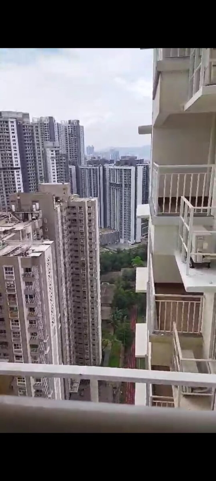 Exterior View, lodha-amara-tower-24-and-25 2 Bedroom 722 Sq.Ft. Apartment In Kolshet Road Thane 9397779