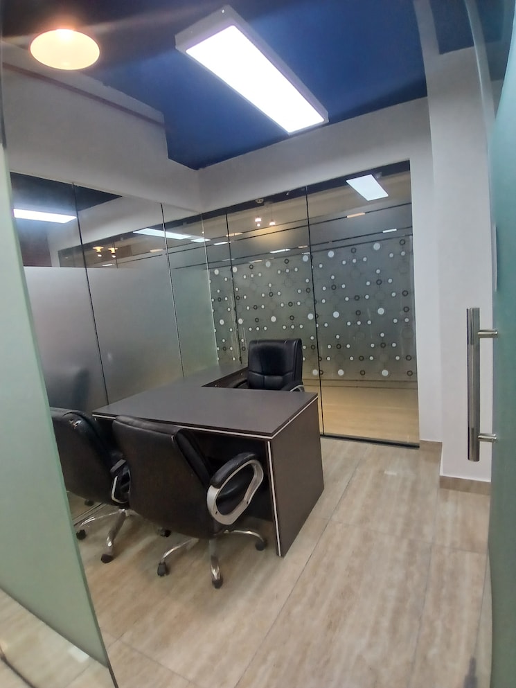 Team Area, ithums-62 Commercial Office Space in IT/SEZ 1500 Sq.Ft. In Sector 62 Noida 9397786