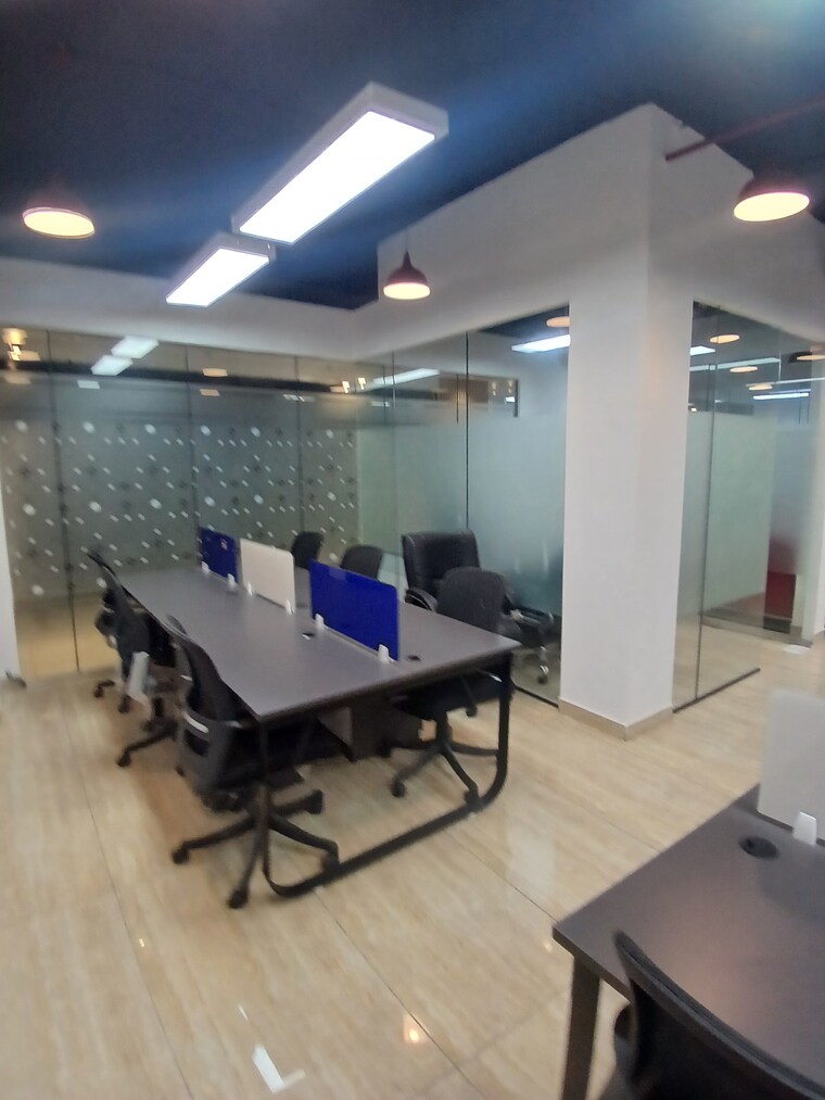 Team Area, ithums-62 Commercial Office Space in IT/SEZ 1500 Sq.Ft. In Sector 62 Noida 9397786