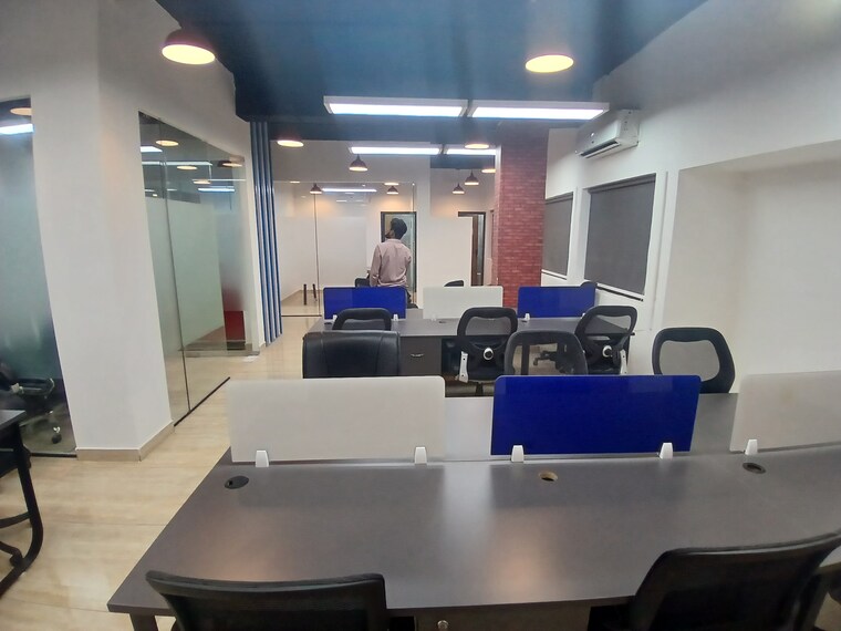 Team Area, ithums-62 Commercial Office Space in IT/SEZ 1500 Sq.Ft. In Sector 62 Noida 9397786