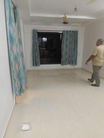 Room in 2 BHK Apartment at Chinta Mani, Panch Pakhadi – for Rent