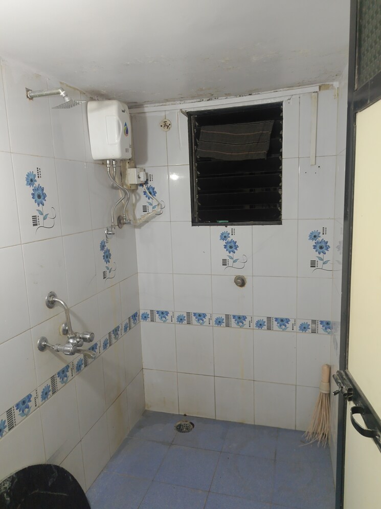 Bathroom, chinta-mani 2 Bedroom 785 Sq.Ft. Apartment In Panch Pakhadi Thane 9397790