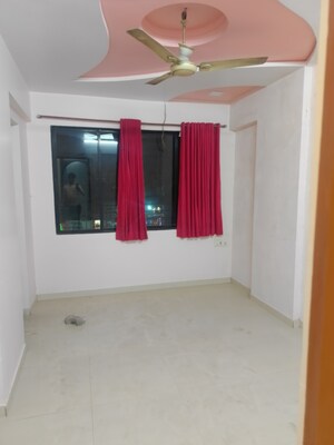 Room in 2 BHK Apartment at Chinta Mani, Panch Pakhadi – for Rent