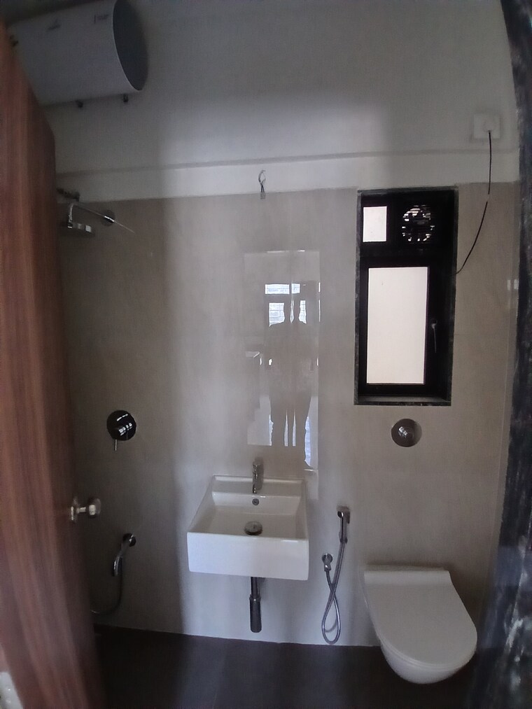 Bathroom, aasamanta-krupa 2 Bedroom 1050 Sq.Ft. Apartment In Goregaon East Mumbai 9397798