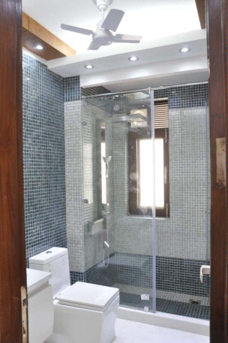Attached Bathroom, greater kailash i 3 Bedroom 2600 Sq.Ft. Builder Floor In Greater Kailash I Delhi 9397804