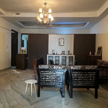 Living Room in 4 BHK Builder Floor at OM Builder Floors, Sector 43 – for Rent