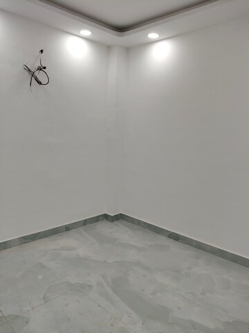 Room in 1 BHK Builder Floor at Govindpuri – for Sale