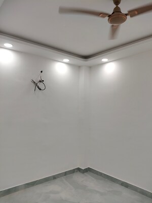 Room in 1 BHK Builder Floor at Govindpuri – for Sale