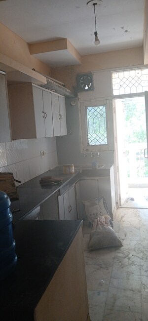 Team Area in 3 BHK Apartment at Prangan Apartments, Sector 62 – for Rent