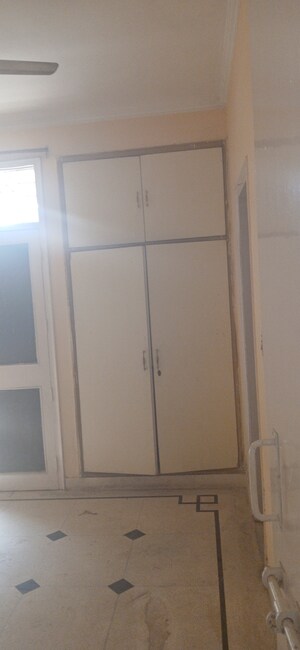 Furnished Amenities in 3 BHK Apartment at Prangan Apartments, Sector 62 – for Rent