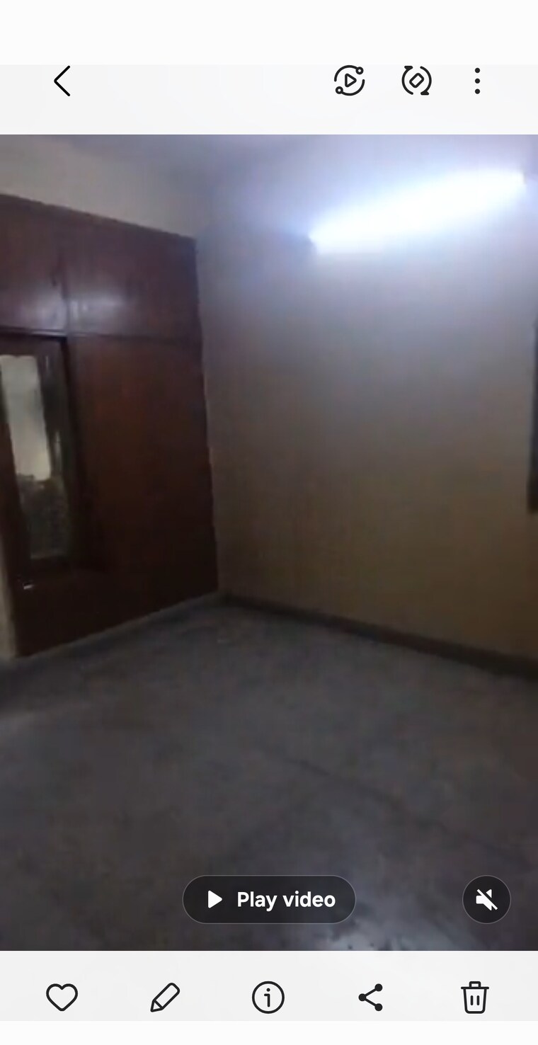 Room, telecom-city 3 Bedroom 1650 Sq.Ft. Apartment In Sector 62 Noida 9397889