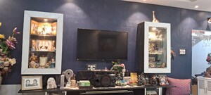 Furnished Amenities in 3 BHK Apartment at Salt Lake Sector V – for Rent