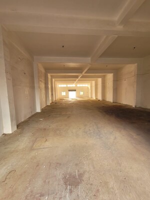  Warehouse For Rent in Por