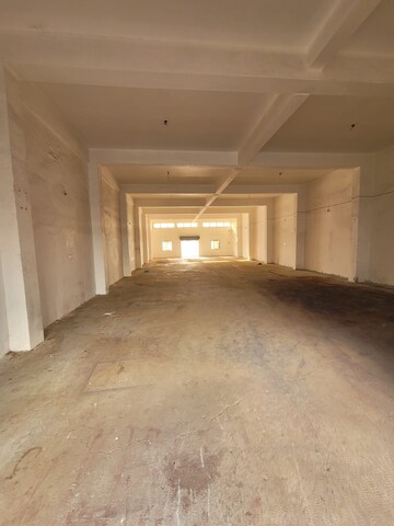  Warehouse For Rent in Por