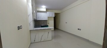 Room in 3 BHK Apartment at Signature Global Golf Greens, Sector 79 – for Rent