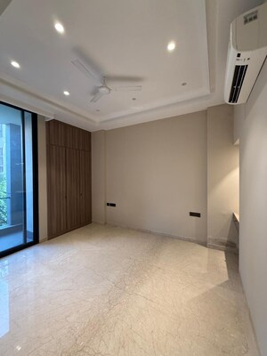 Room in 3 BHK Builder Floor at East Of Kailash – for Sale