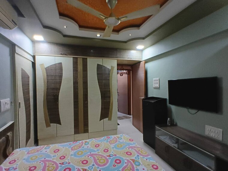 Bedroom, riddhi-gardens-chs 3 Bedroom 1500 Sq.Ft. Apartment In Malad East Mumbai 9397959