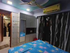 Bedroom in 3 BHK Apartment at Riddhi Gardens CHS, Malad East – for Rent