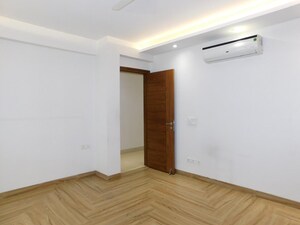 Room in 4 BHK Builder Floor at Saket – for Sale