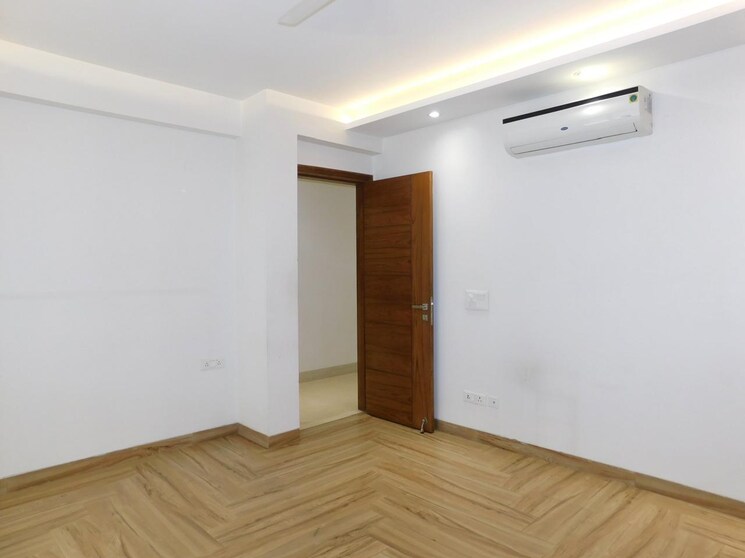 Room, saket 4 Bedroom 2300 Sq.Ft. Builder Floor In Saket Delhi 9397973