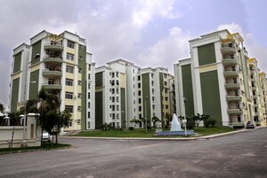 2 BHK Apartment For Rent in Vip Road