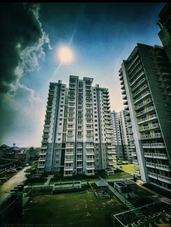4 BHK + Servant Room Apartment For Sale in Godrej Summit