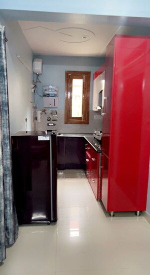 Kitchen in 2 BHK Builder Floor at Sector 40 – for Rent