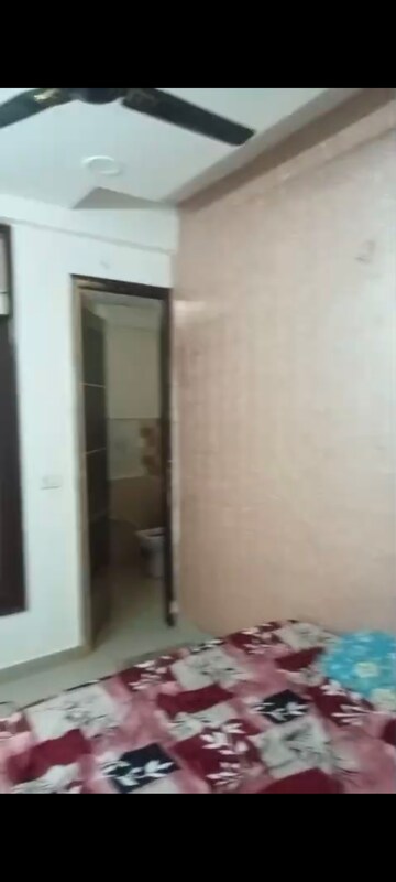 Room in 2 BHK Builder Floor at ABCZ East Sapphire, Sector 45 – for Rent