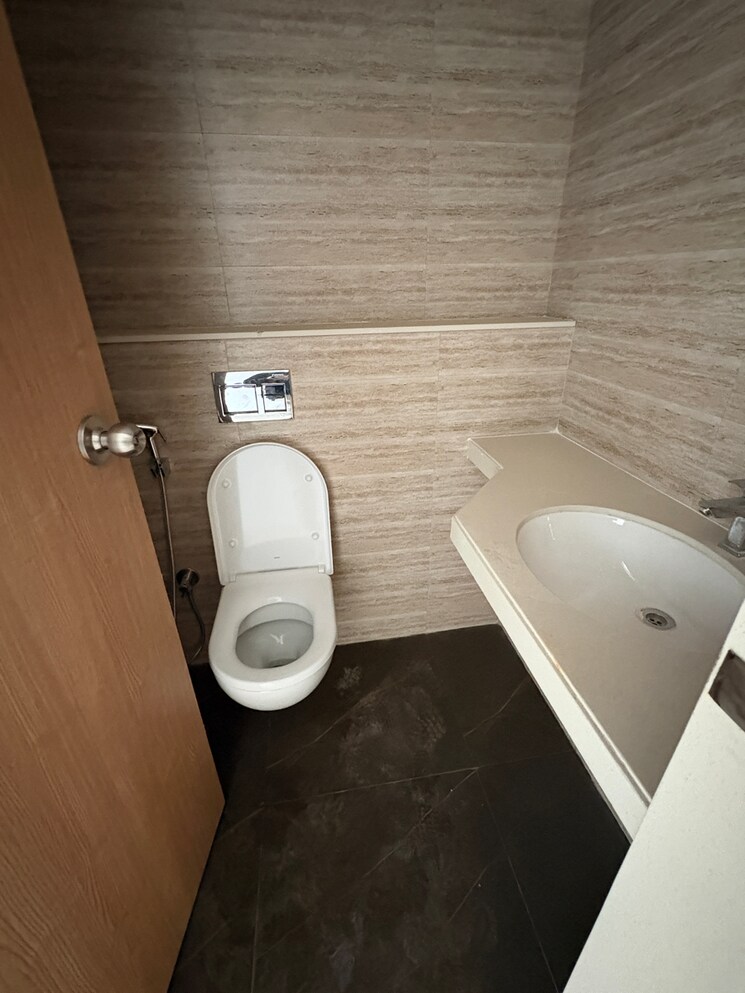 Bathroom, lodha-codename-premier 3 Bedroom 759 Sq.Ft. Apartment In Mangaon Thane 9398268