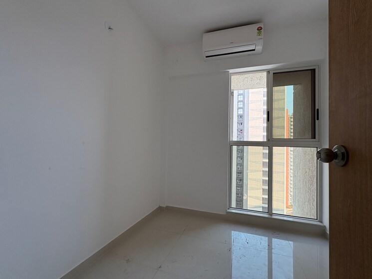 Bedroom, lodha-codename-premier 3 Bedroom 759 Sq.Ft. Apartment In Mangaon Thane 9398268