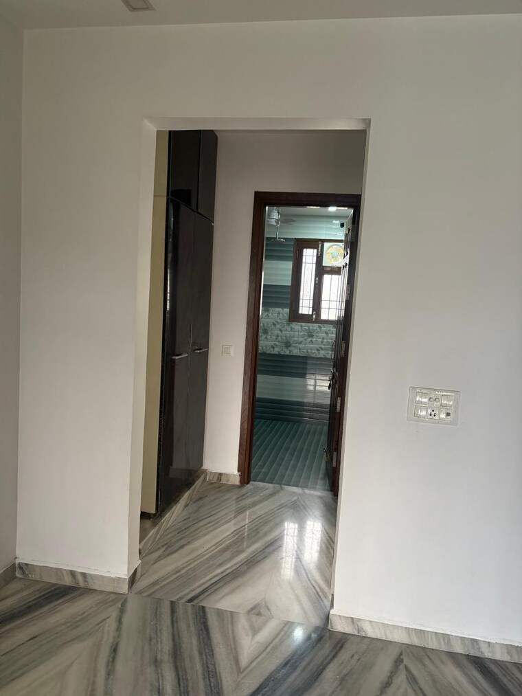 Room, sushant-lok-2 3 Bedroom 200 Sq.Ft. Builder Floor In Sector 57 Gurgaon 9398271