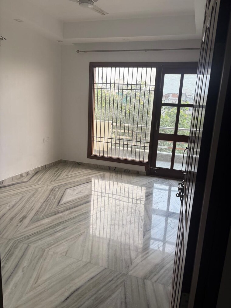 Room, sushant-lok-2 3 Bedroom 200 Sq.Ft. Builder Floor In Sector 57 Gurgaon 9398271