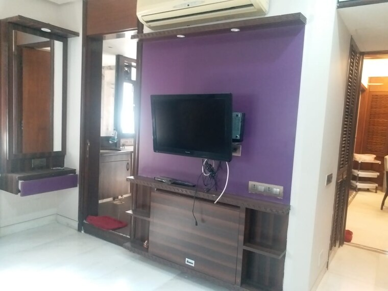 Bedroom, dadar east 2 Bedroom 1000 Sq.Ft. Apartment In Dadar East Mumbai 9398287