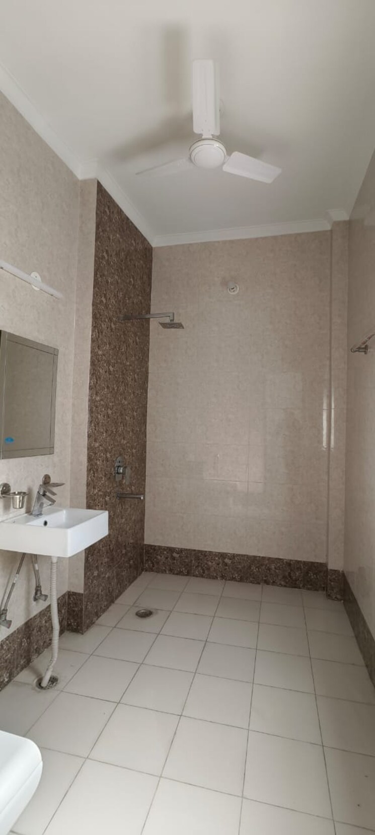 Bathroom, sushant-lok-2 3 Bedroom 200 Sq.Ft. Builder Floor In Sector 57 Gurgaon 9398298