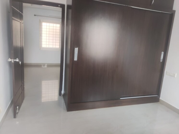 Room, jayabheri-the-summit 3 Bedroom 2300 Sq.Ft. Apartment In Narsingi Hyderabad 9398330