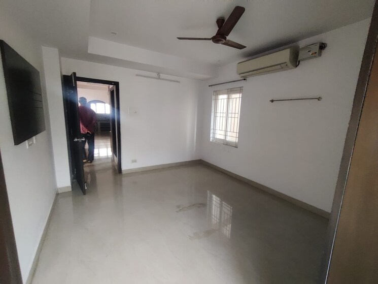 Room, jayabheri-the-summit 3 Bedroom 2300 Sq.Ft. Apartment In Narsingi Hyderabad 9398330