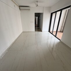 2 BHK Apartment For Sale in Lodha Lakeshore Greens